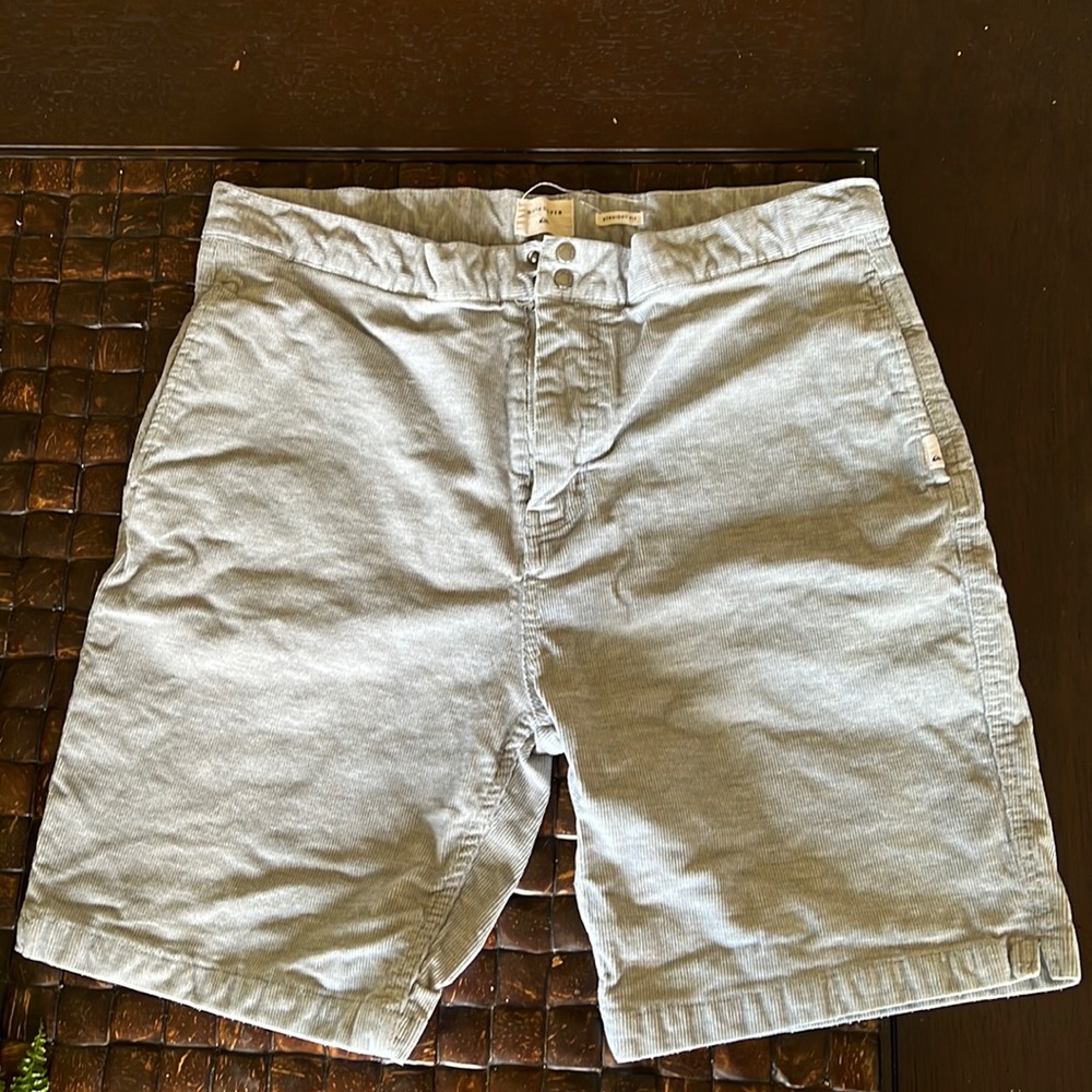 Quicksilver shorts size 33 corduroy grey